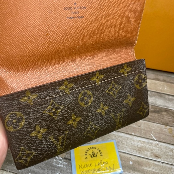 Louis Vuitton Wallet - Picture 7 of 13
